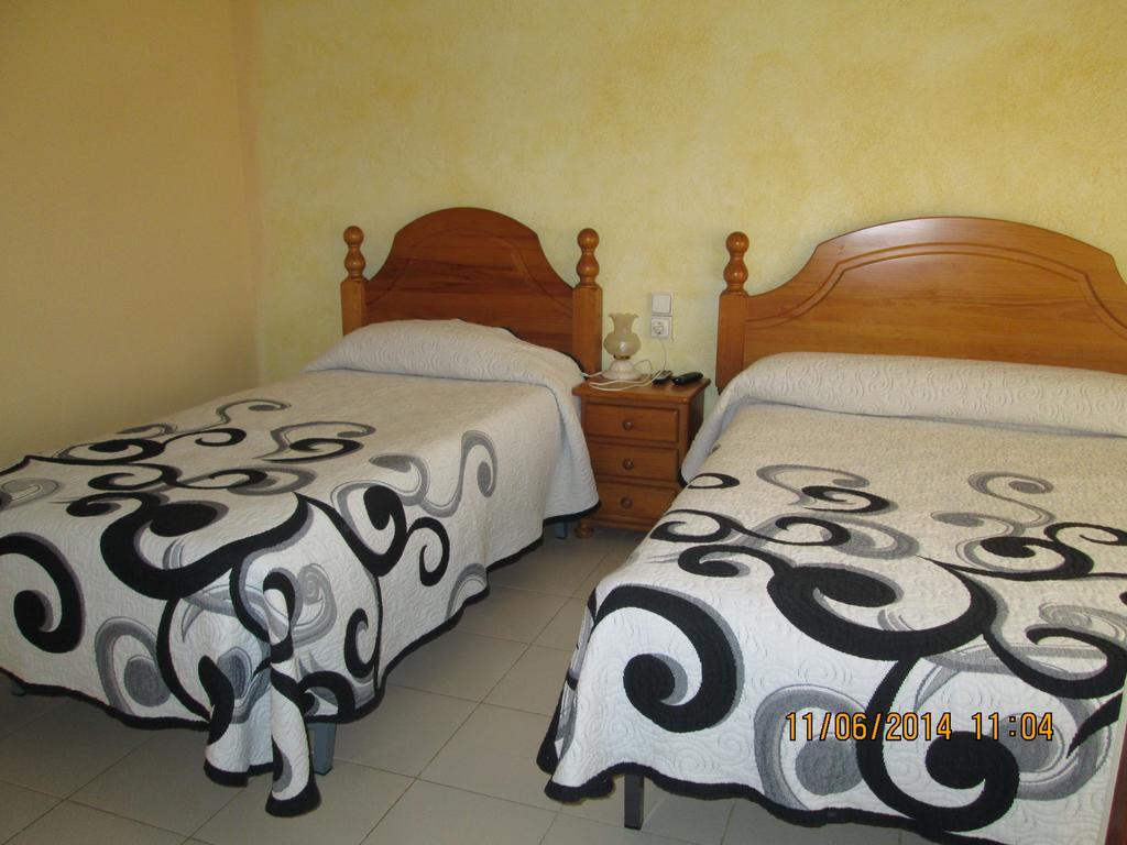 Hotel Pensio L'Avi Pep à Saus Extérieur photo