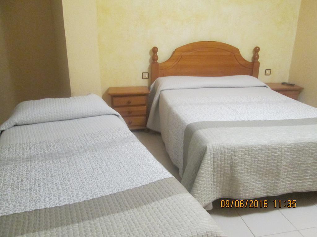 Hotel Pensio L'Avi Pep à Saus Extérieur photo