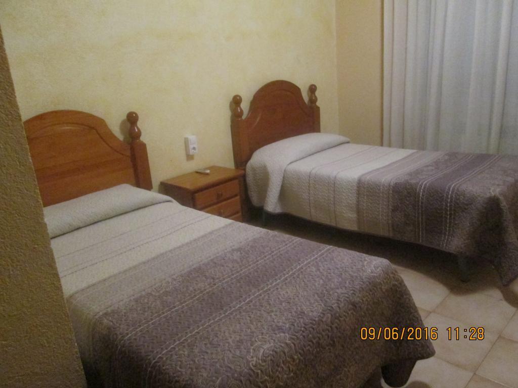Hotel Pensio L'Avi Pep à Saus Extérieur photo